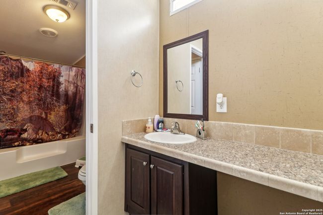 125 Oak Hvn, House other with 6 bedrooms, 4 bathrooms and null parking in Mountain Home TX | Image 16