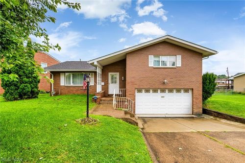 2081 Eve Dr, Steubenville, OH, 43952-2526 | Card Image