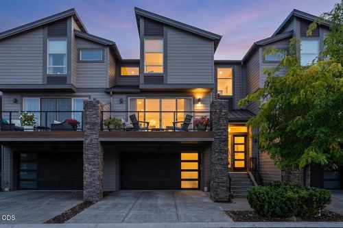 3051 Nw Canyon Springs Pl, Bend, OR, 97703-5514 | Card Image