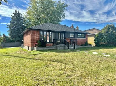 471 Rossland Rd W, House other with 3 bedrooms, 3 bathrooms and 6 parking in Oshawa ON | Image 1