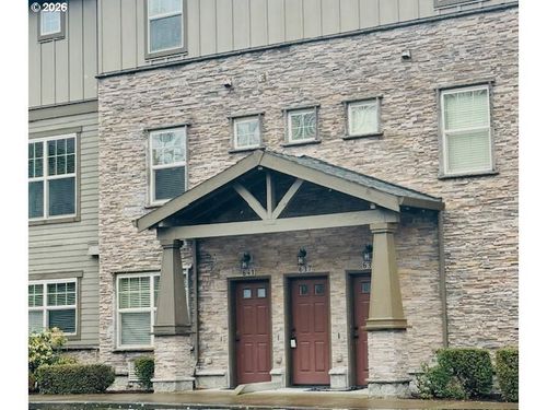 621 Ne Garswood Ln, Hillsboro, OR, 97006-9211 | Card Image