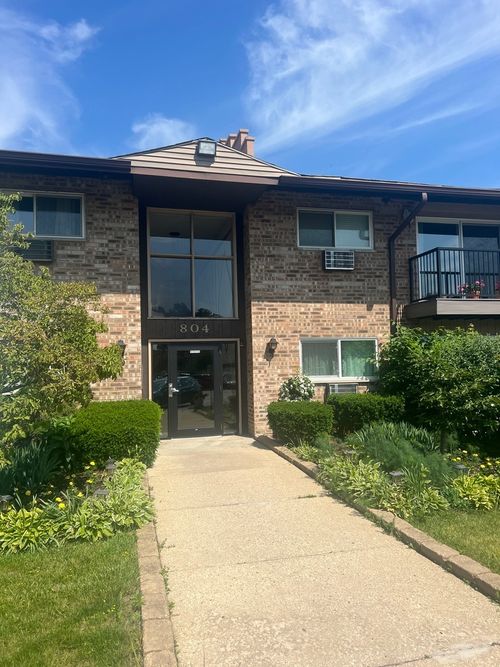 108-804 E Old Willow Rd, Prospect Heights, IL, 60070-2107 | Card Image