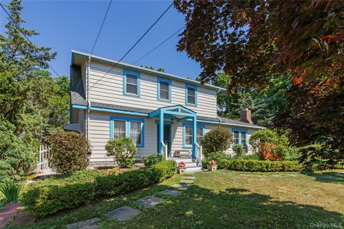65 Hedges Rd, E Patchogue, NY, 11772-5504 | Card Image