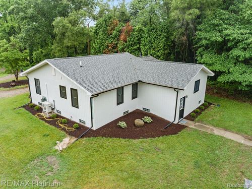 4125 N Tipsico Lake Rd, Hartland, MI, 48353-1722 | Card Image