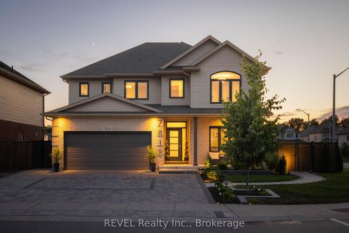 7819 Pender St, Niagara Falls, ON, L2G0H3 | Card Image