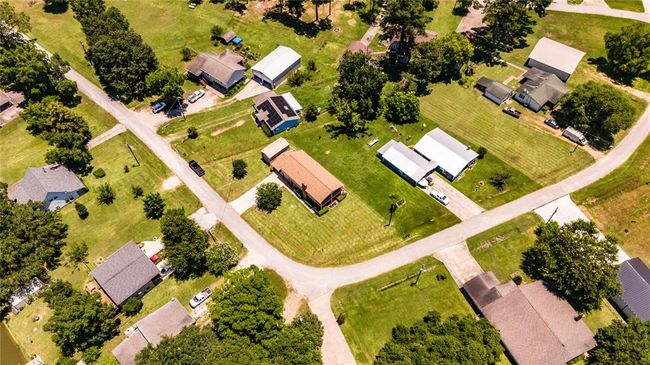 600 Sam Houston Loop, House other with 3 bedrooms, 2 bathrooms and null parking in Pointblank TX | Image 26