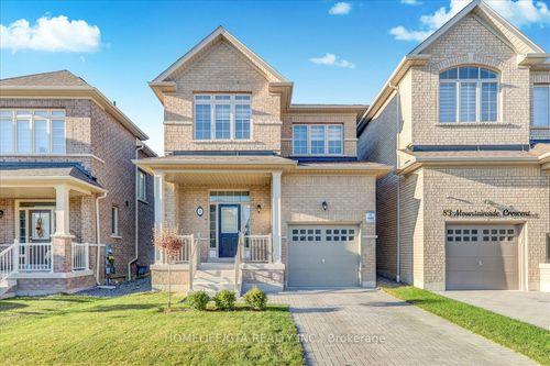 81 Mountainside Cres, Whitby, ON, L1R0P4 | Card Image