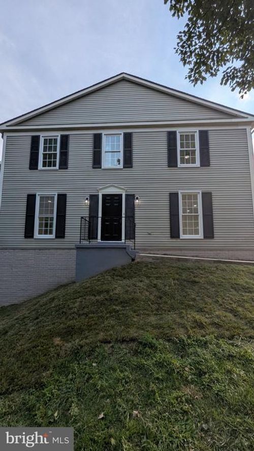 3015 Bromley Ct, WOODBRIDGE, VA, 22192-1121 | Card Image