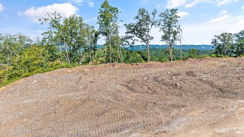 1 Sommet Ridge East, Tazewell, TN, 37879 | Card Image