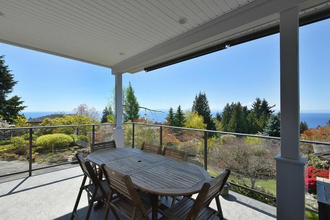 375 Vernon Place, House other with 5 bedrooms, 4 bathrooms and 5 parking in Gibsons BC | Image 12