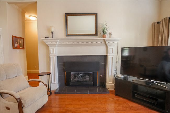 7120 Holly Square Ct, House other with 3 bedrooms, 2 bathrooms and null parking in Tyler TX | Image 6