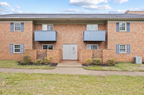 b-1032 Armstrong Mill Rd, Lexington, KY, 40517 | Card Image