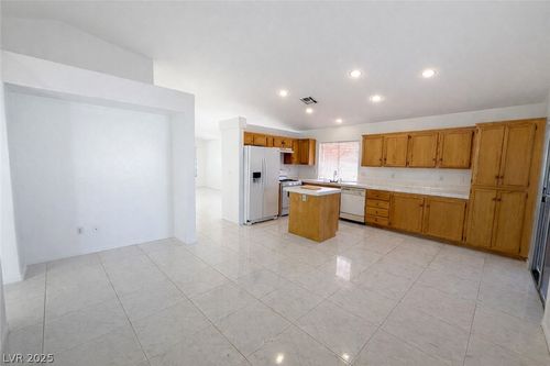 5524 Morningcross St, Las Vegas, NV, 89130-3622 | Card Image