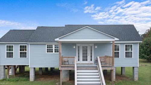 10104 Smiley Rd, Hayes, VA, 23072-4212 | Card Image