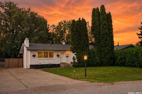 3345 Mountbatten St, Saskatoon, SK, S7M3T8 | Card Image