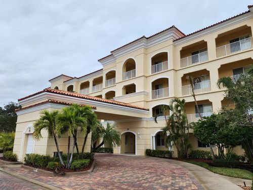 unit-104-35 Harbour Isle Dr W, Fort Pierce, FL, 34949-2787 | Card Image