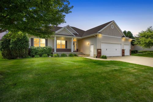 4330 Flagstick Dr, Marion, IA, 52302-9804 | Card Image