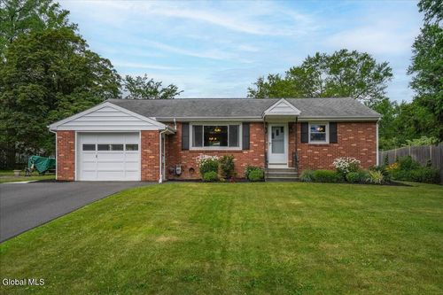 8 E Glenwood Dr, Latham, NY, 12110-3313 | Card Image