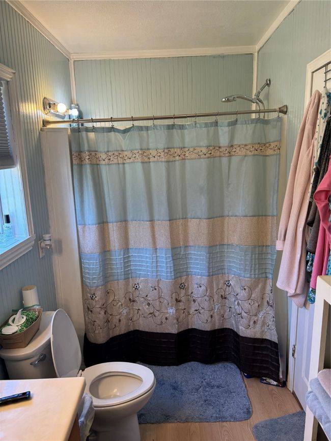 master bathroom | Image 17
