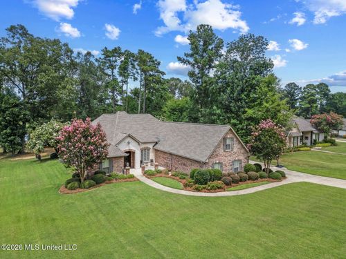 126 Ashbrooke Trl, Madison, MS, 39110-6855 | Card Image