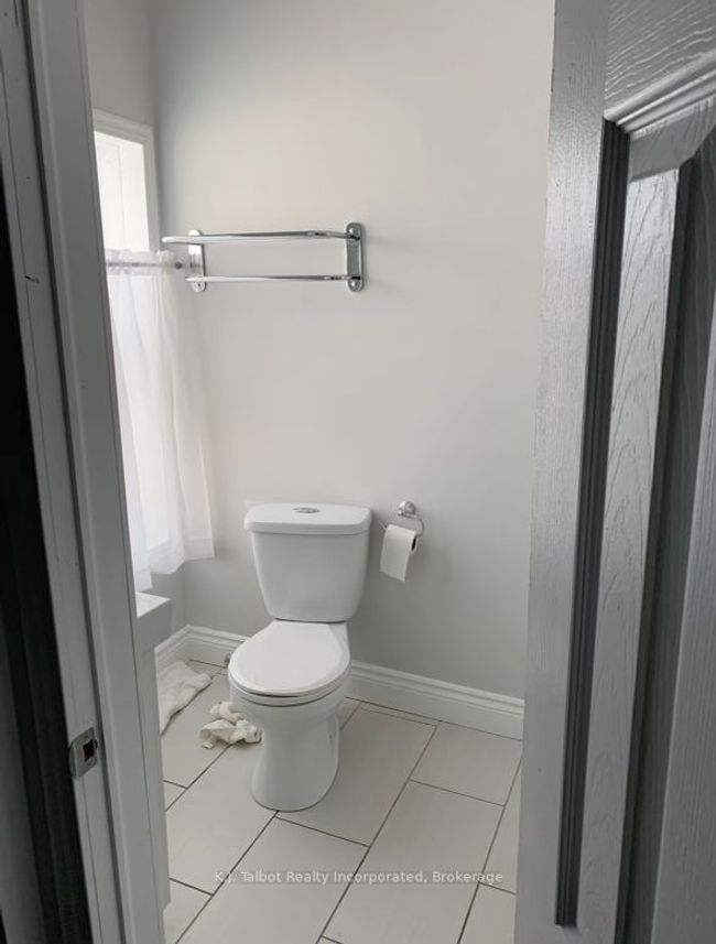 92 Newgate St, House other with 2 bedrooms, 2 bathrooms and 3 parking in Goderich ON | Image 11