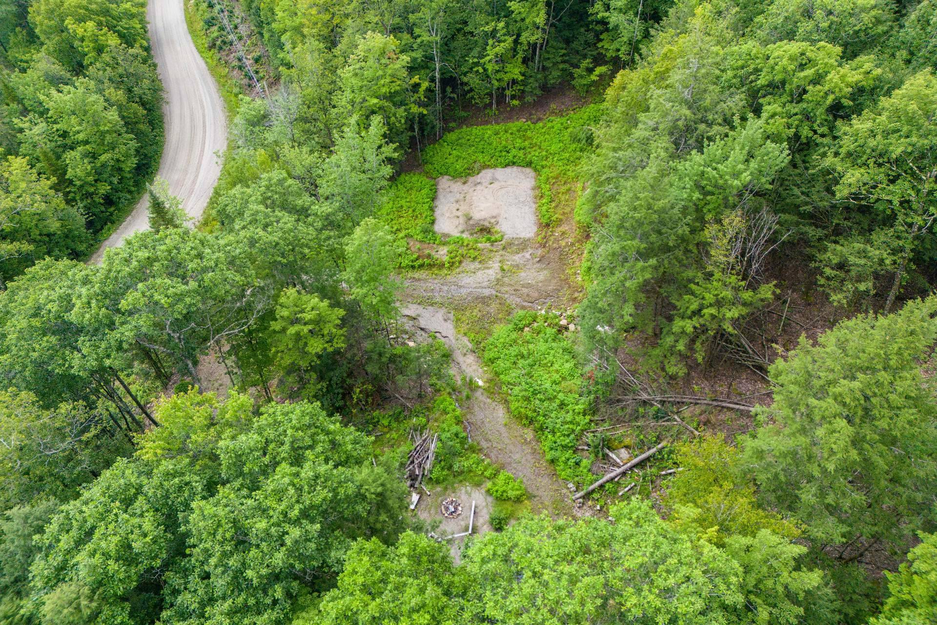 Land in Val-des-Monts 4