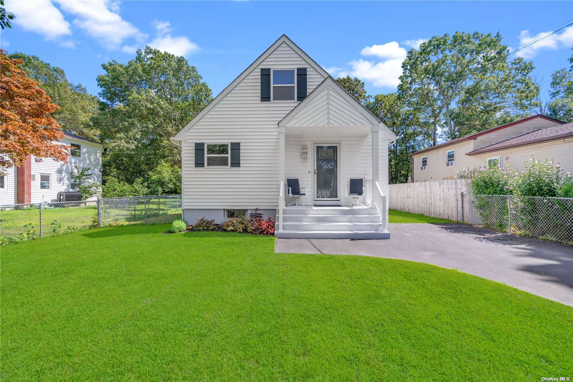 Baybright Dr, Shirley, NY 11967