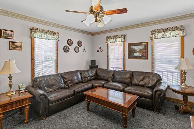 708 N Giddings Ave, House other with 3 bedrooms, 2 bathrooms and 2 parking in Jerseyville IL | Image 30