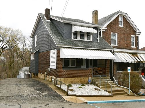 661 Margaret St, Mt Oliver, PA, 15210-2427 | Card Image