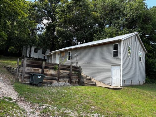 106 S Gaskill St, Huntsville, AR, 72740-9485 | Card Image