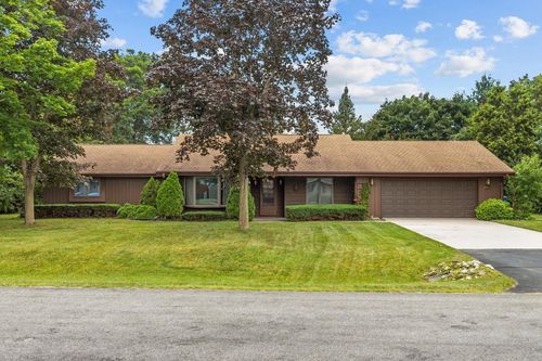 301 Oak Manor Drive, Algoma, WI, 54904 | Card Image