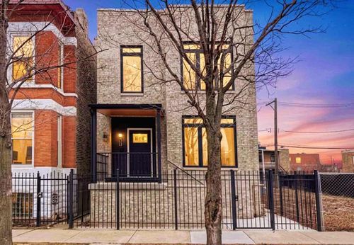 3530 W Van Buren St, Chicago, IL, 60624-3362 | Card Image