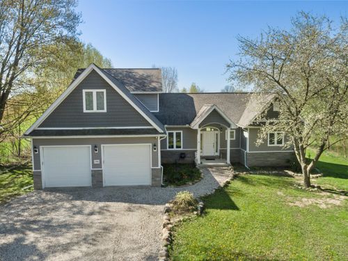 5785 Layton Road, Fowlerville, MI, 48836 | Card Image
