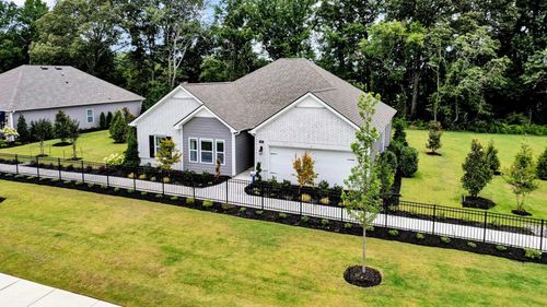 945 Mewborn Farm Rd, Oakland, TN, 38060-5395 | Card Image