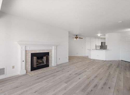 unit-141-7087 Camino Degrazia, San Diego, CA, 92111-7825 | Card Image