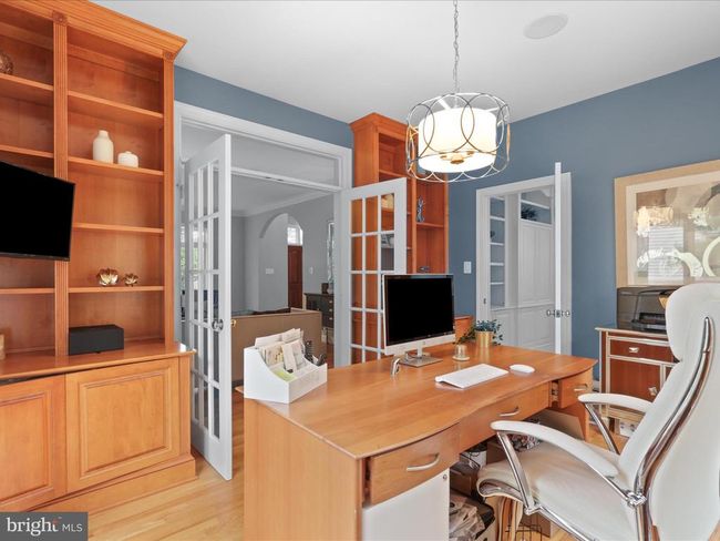 12024 Walnut Branch Rd, House other with 6 bedrooms, 5 bathrooms and null parking in RESTON VA | Image 17