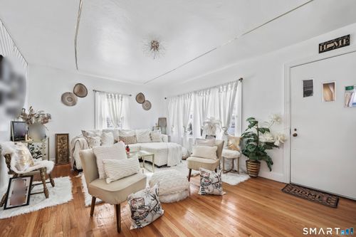 17 Rosedale Ave, Waterbury, CT, 06705-2734 | Card Image