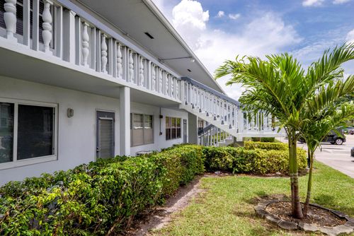 81 Farnham D, Deerfield Beach, FL, 33442-2915 | Card Image