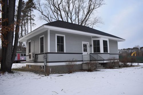 167 N Main St, West Lebanon, NH, 03784-1143 | Card Image