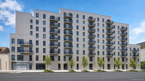 6d-7040 45th Ave, Woodside, NY, 11377-5261 | Card Image