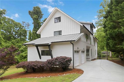 2381 Drew Valley Rd Ne, Brookhaven, GA, 30319-3965 | Card Image