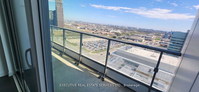 2605 - 5 Buttermill Ave, Condo with 3 bedrooms, 2 bathrooms and null parking in Vaughan ON | Image 7