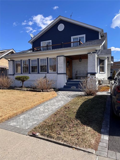 18718 Hilburn Avenue, New York, NY, 11412 | Card Image
