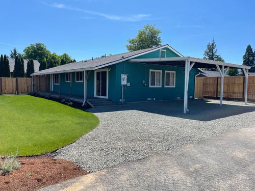 2216 Piazza Drive, Medford, OR, 97501 | Card Image