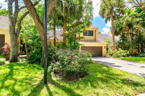 755 Saint Albans Dr, Boca Raton, FL, 33486-1523 | Card Image