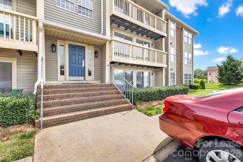 h-1624 Arlyn Cir, Charlotte, NC, 28213-3686 | Card Image