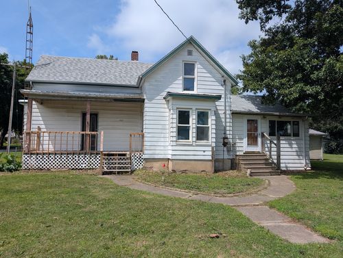 207 S Center St, Sadorus, IL, 61872-9610 | Card Image