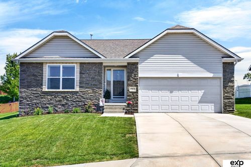 17212 Morgan Ave, Gretna, NE, 68028-3865 | Card Image
