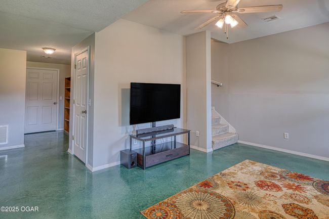 408 Walton St, House other with 5 bedrooms, 4 bathrooms and null parking in Carl Junction MO | Image 25