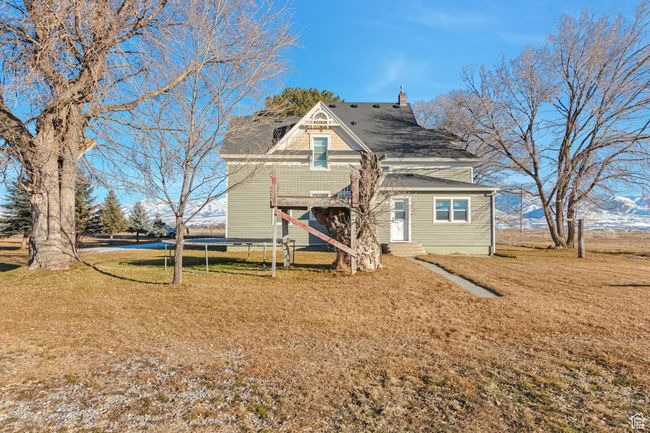 View of front of home with a front lawn | Image 4